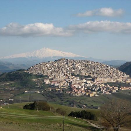 Casa Vacanze Villa Mariano Gangi Bagian luar foto