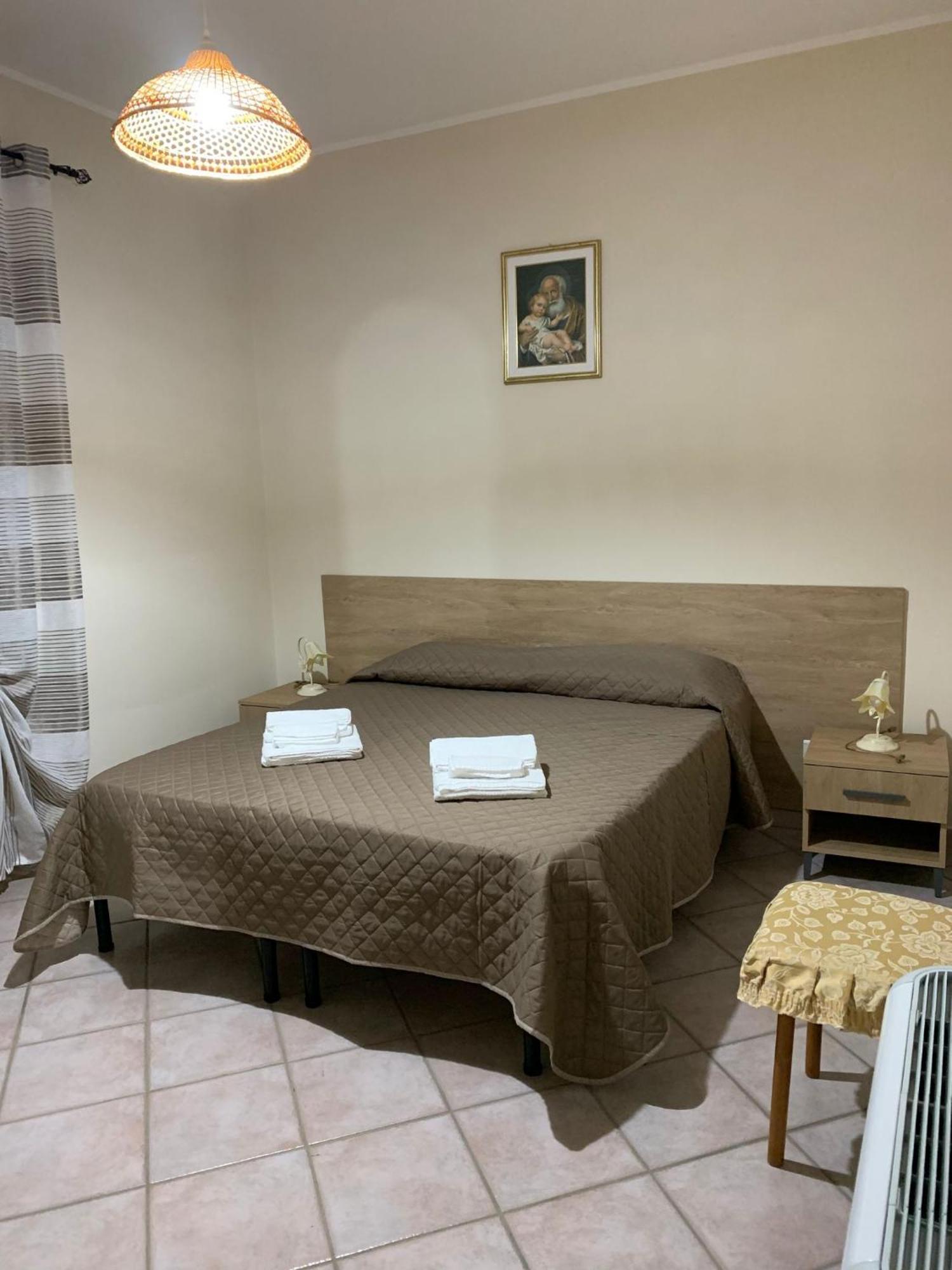 Casa Vacanze Villa Mariano Gangi Bagian luar foto