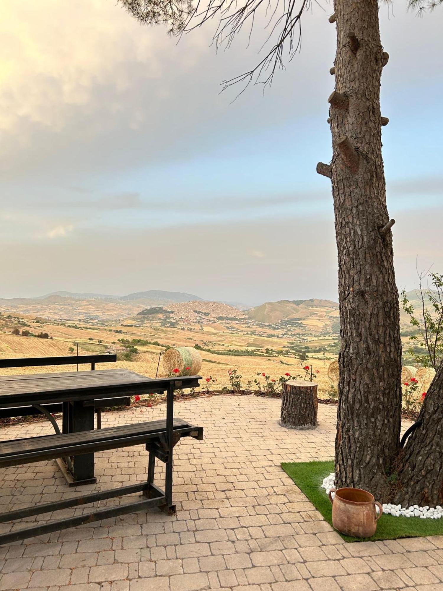 Casa Vacanze Villa Mariano Gangi Bagian luar foto